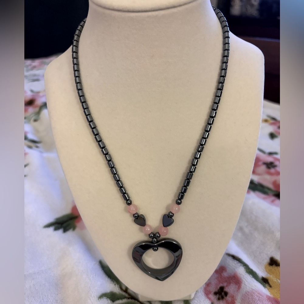 Heart pink and gray beaded necklace